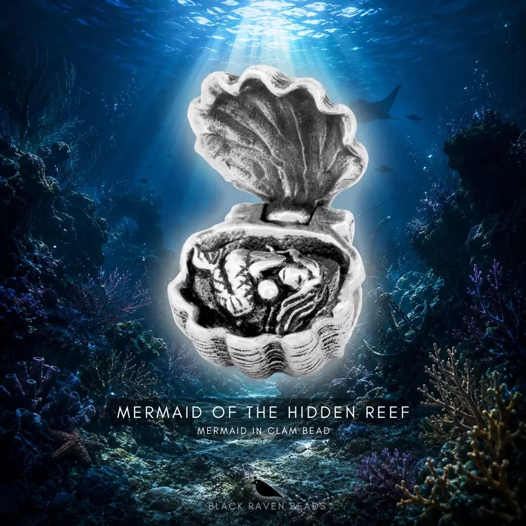 Mermaid of the hidden Reef - Mermaid in Clam bead