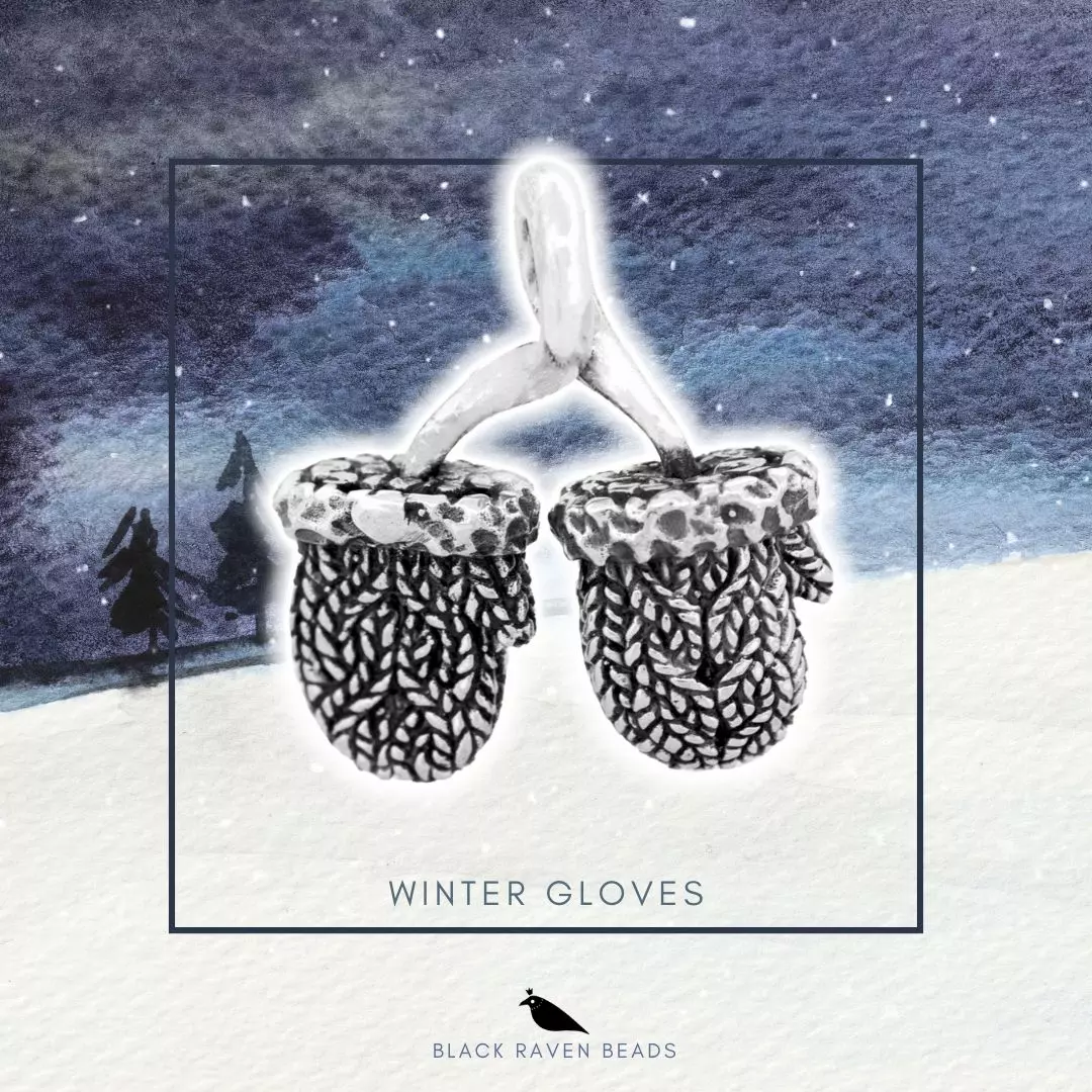 Winter Gloves Charm Bead