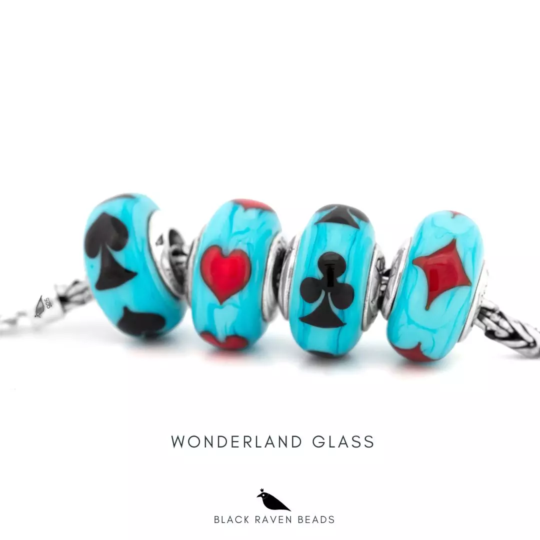 Wonderland Glass Collectors Set