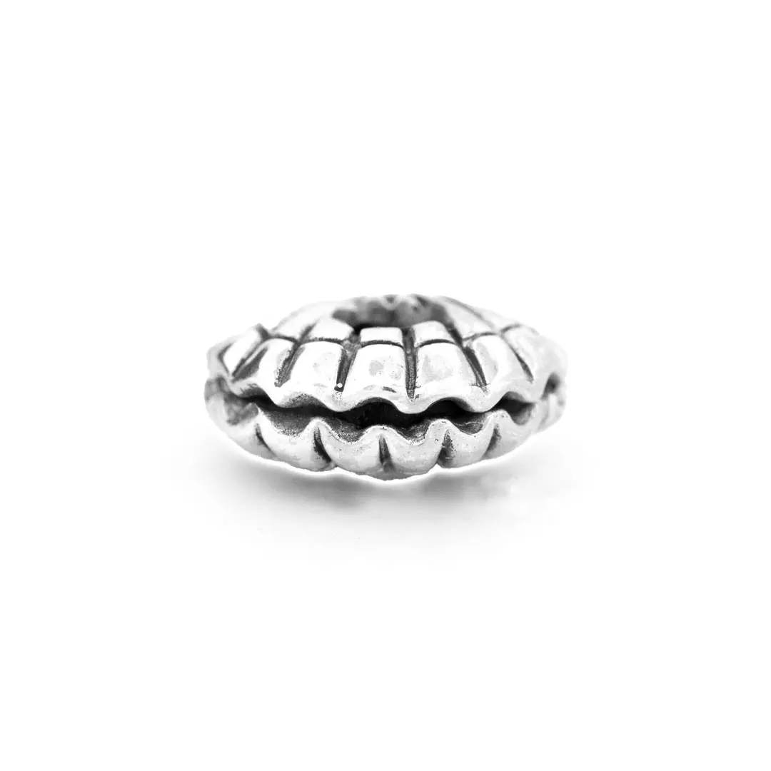 Clam stopper Charm Bead