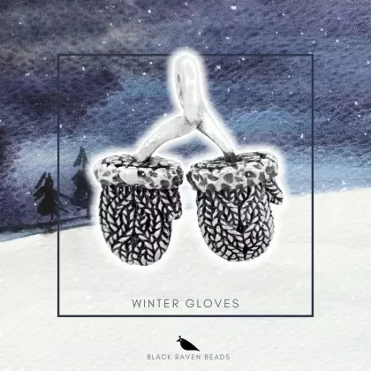 Winter Gloves charm bead