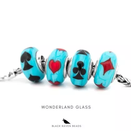 Wonderland Glass Collectors Set