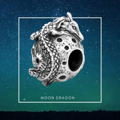 Moon Dragon